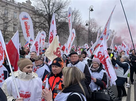 Protest rolników 6 marca w Warszawie Zablokowane drogi TVS pl