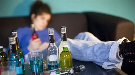 Alcoholismo Y Adolescencia