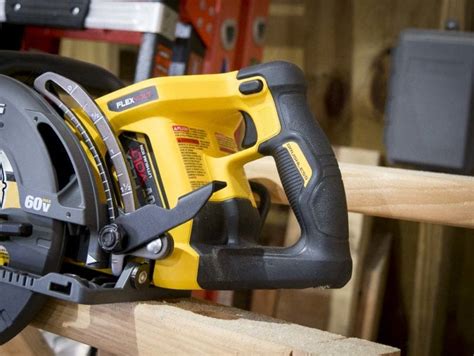 Dewalt Flexvolt Worm Drive Style Rear Handle Saw Review Ptr