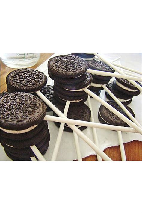 20 Unusual Ways To Eat Marshmallows