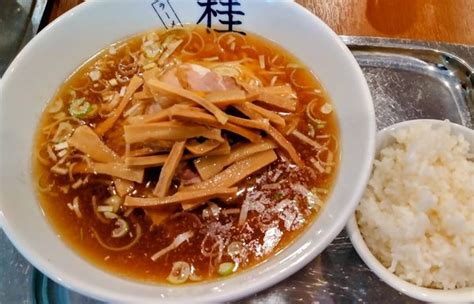 『小ラーメン750円 メンマのせ100円 半ライス』煮干しだし醤油ラーメン 桂のレビュー ラーメンデータベース