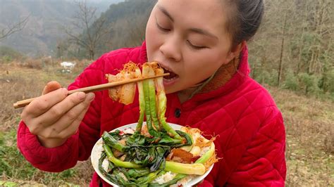 幹完活扯了一大堆蒜苗，做個蒜苗炒肥肉，整根蒜苗吃著又香又下飯record My Rural Life Youtube