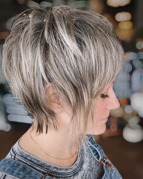 60 Unbeatable Haircuts For Women Over 40 To Take On Board In 2025