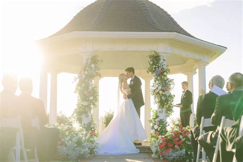 Minimalist Wedding Cakes | Virginia Living