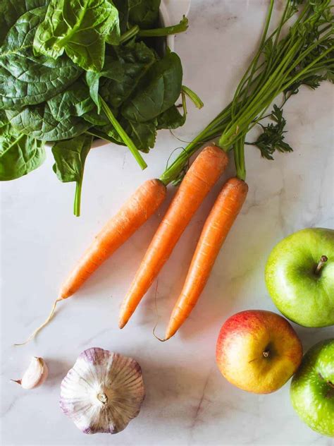 Jugo de Manzana con Zanahoria y Espinaca Nómadas Gourmet