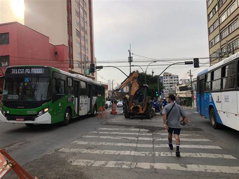 Passageiros Reclamam De Fluxo Intenso Na Av Senador Saraiva Linhas