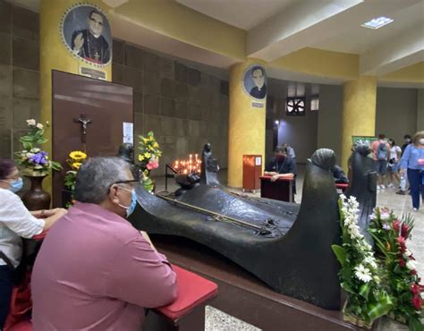 El Salvador Remembers St Oscar Romero International Sunday