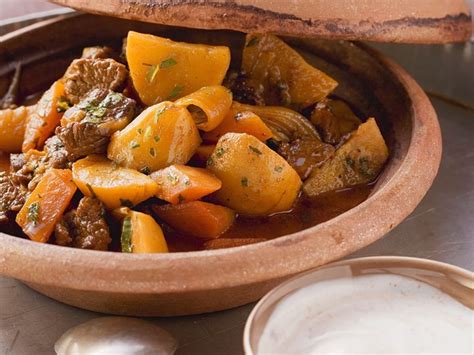 Tajine mit Lamm und Topinambur Gemüse Rezept EAT SMARTER