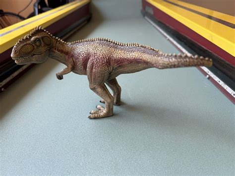 Schleich Giganotosaurus Dinosaur Figure With Movable Jaw Jurassic