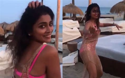 9 Sexy Hot Shriya Saran Bikini Pics