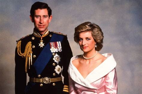 The Odd Detail in Most Photos of Diana and Charles