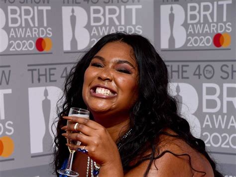 Stevie Nicks Hails Lizzo As ‘a Great Woman Of Our Time Express And Star