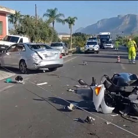 Partinico Incidente Sulla Statale Motociclista In Condizioni