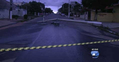 G Moradores Ficam Sem Energia Ap S Carro Derrubar Poste Em Santar M