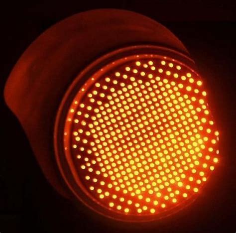 LED Amber Traffic Signal Ip 65 Rs 2200 Piece Nucleonics Traffic