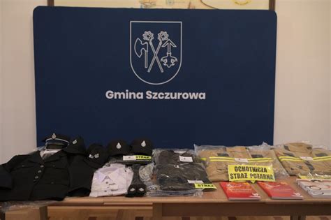 Nowe Umundurowanie Dla Stra Ak W Zdj Cia Gmina Szczurowa