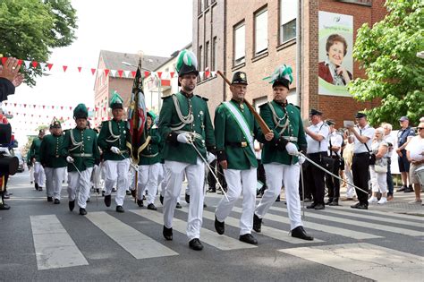 Schützenfest In Hehn Fotos Der Parade 2023