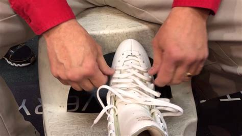 How To Properly Tie Edea Skates Youtube