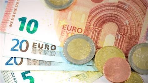 Taux de change marché noir où en est l euro face au dinar algérien