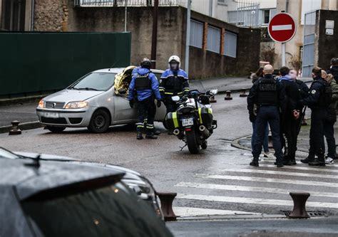 Metz Coups De Feu Devant La Synagogue Rue Saint Ferroy Un Homme En