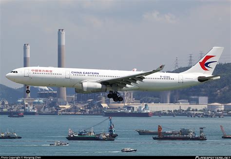 B China Eastern Airlines Airbus A Photo By Wanping Chen