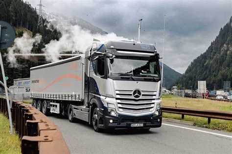 Camion hydrogène le Mercedes GenH2 valide ses premiers tests en haute