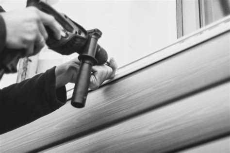 A Comprehensive Guide To Vinyl Siding Repair