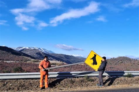 Ruta 40 Entre Bariloche Y El Bolsón Así Instalaron Señales Que Brindarán Seguridad A Viajeros