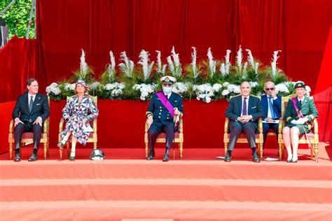 Photo La Princesse Delphine De Saxe Cobourg Et Son Mari James O Hare