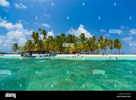 Beaches of San Blas Islands Panama Stock Photo - Alamy