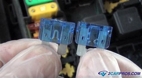 How To Test And Replace A Car Fuse