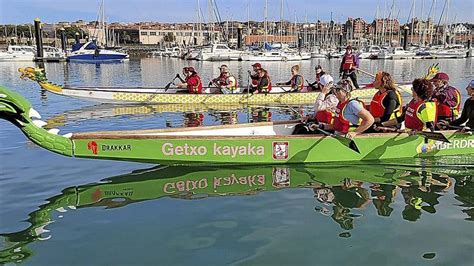 Dragonas De Getxo En El Agua Y En La Vida