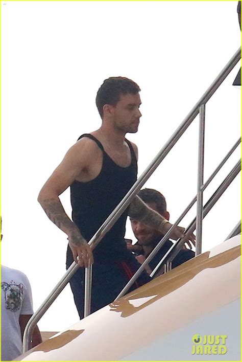 Photo Liam Payne Dances Works Out While Shirtless On A Yacht 43 Photo 4122568 Just Jared