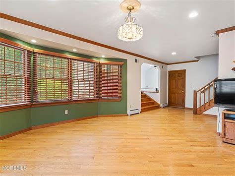39 Market Street Red Bank Nj 07701 Zillow