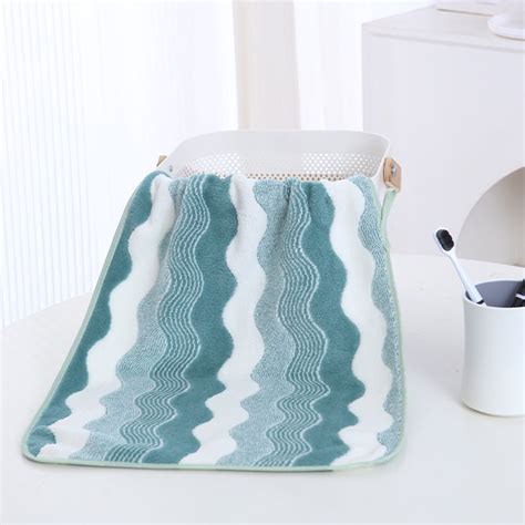 Fzsteel Luxury Soft Polyester Bath Towel, Extra Thick and Highly