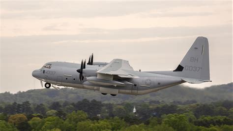 This Is Our First Look At The Navys Next Doomsday Plane The Ec 130j Tacamo