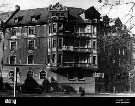 Adolf hitler's apartment hi-res stock photography and images - Alamy