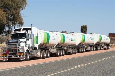 Road Train conheça as gigantescas carretas dos australianos