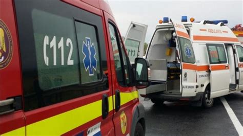 Șase copii și doi adulți implicați într un accident grav Planul Roșu