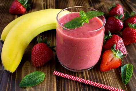 Erdbeer Bananen Smoothie Delight KLAMER Magazin