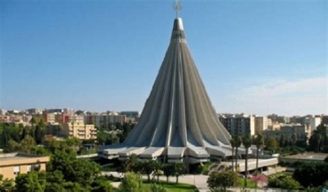 Riaperti I Cancelli Della Basilica Santuario Madonna Delle Lacrime