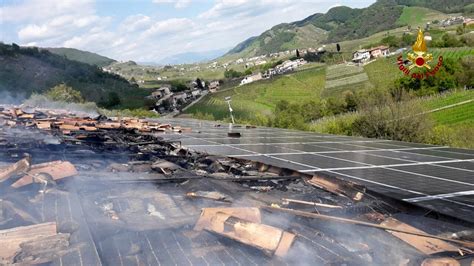 Guasto All Impianto Fotovoltaico Incendio Sul Tetto Delle Cantina Canevel