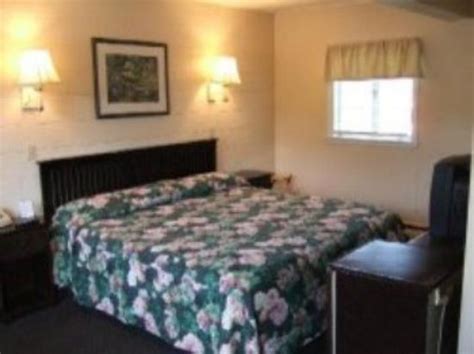 Winthrop Motel - Hotel Reviews (Maine) - TripAdvisor