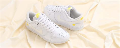 Nike Wmns Dunk Low Whitesail Opti Yellow 23sp I