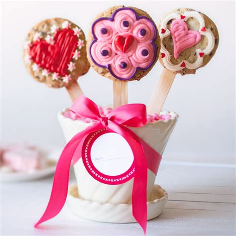 DIY Cookie Bouquet | Hallmark Ideas & Inspiration