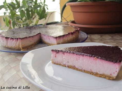 Dolci al cucchiaio: Torta fredda allo yogurt alle more