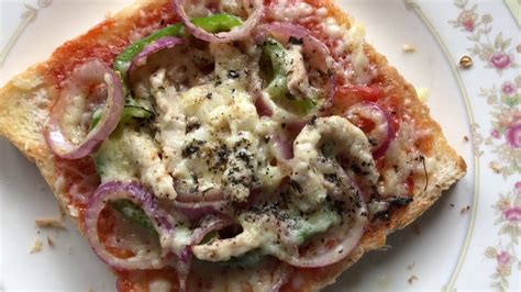 Yummy Chicken Bread Pizza Trailer Easy To Make Delicious Food At Home Easy And Quick