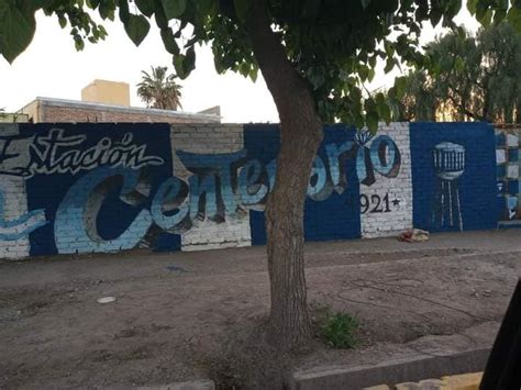 Los Hinchas De Godoy Cruz Le Ponen Color A Las Calles De Mendoza