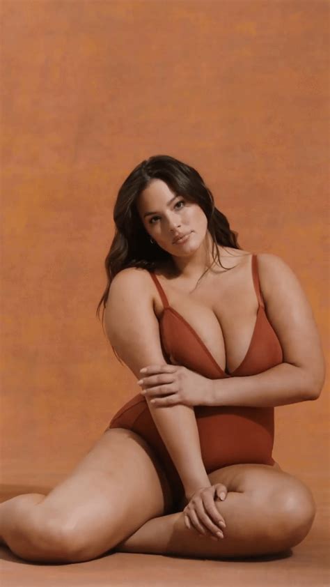 Ashley Graham Faradenza