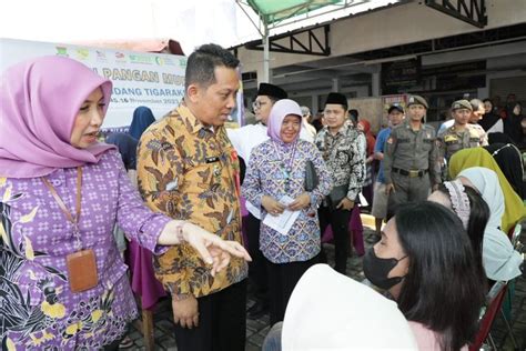 Tekan Harga Beras Pemkab Tangerang Gelar Operasi Pasar Beras Murah